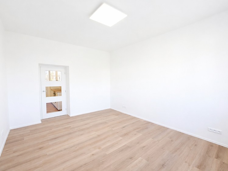 Pronájem bytu 1+1 32 m² - foto 4