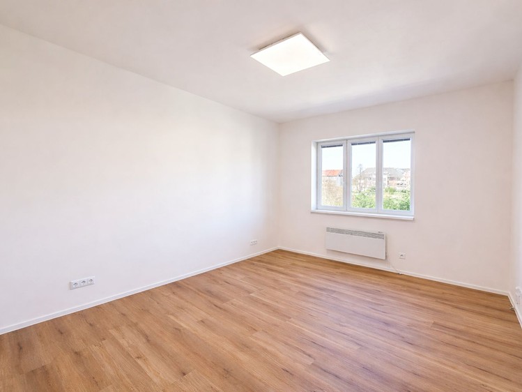 Pronájem bytu 1+1 32 m² - foto 3