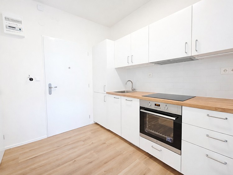 Pronájem bytu 1+1 32 m² - foto 2