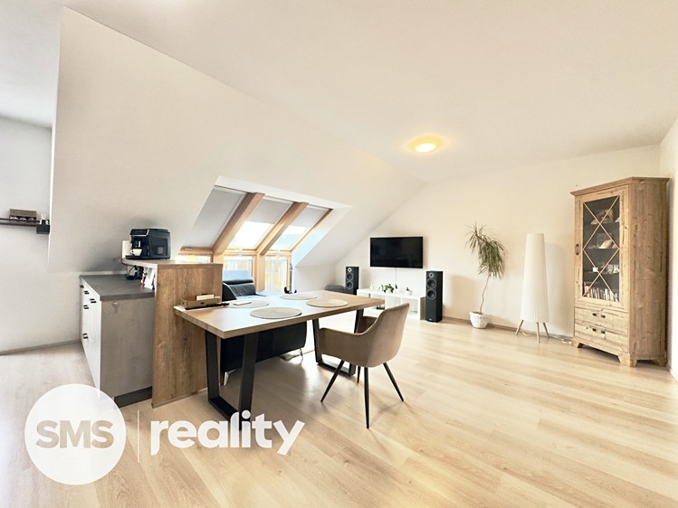 Pronájem bytu 2+kk 71 m² - foto 4