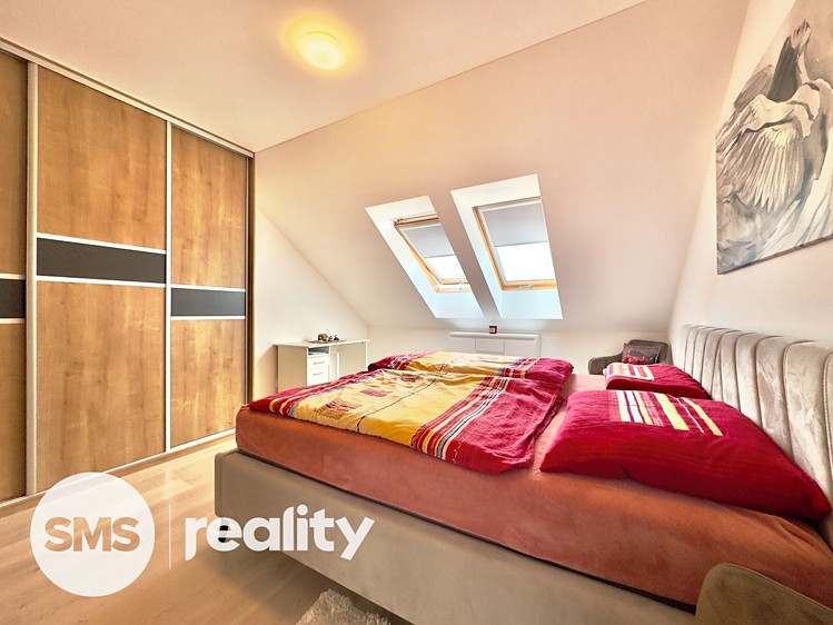 Pronájem bytu 2+kk 71 m² - foto 2