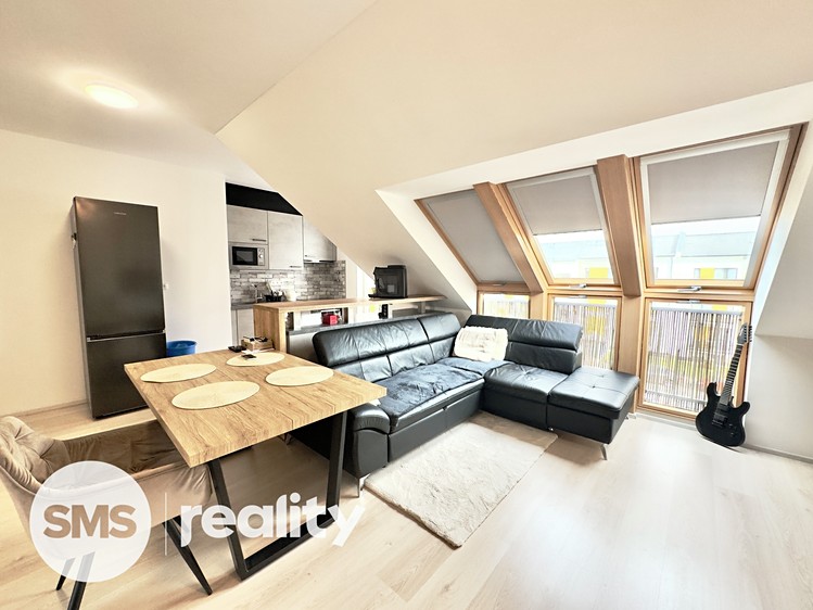 Pronájem bytu 2+kk 71 m² - foto 6