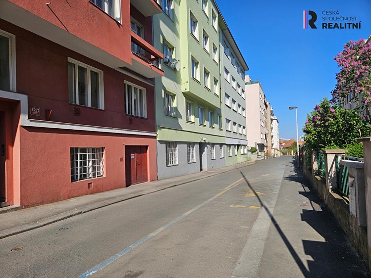 Pronájem bytu 2+kk 45 m² - foto 2