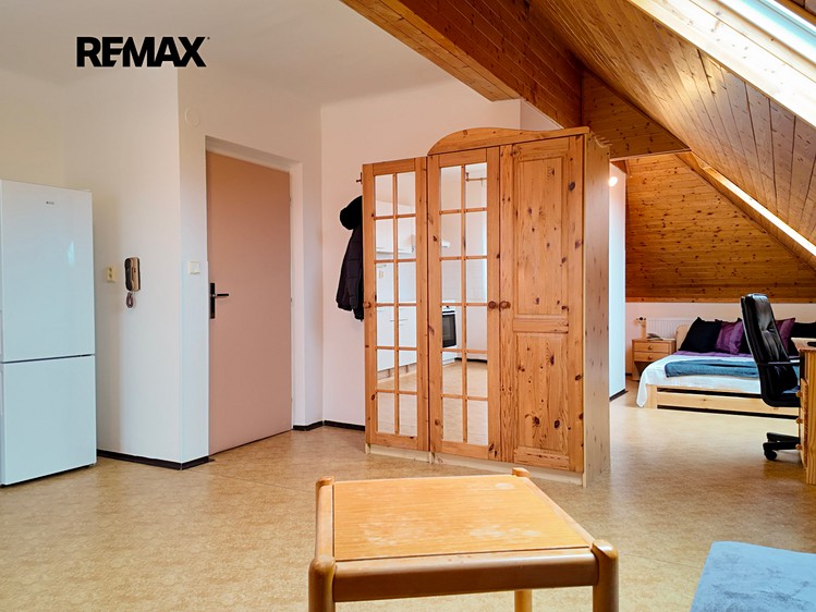 Pronájem bytu 1+kk 41 m² - foto 5