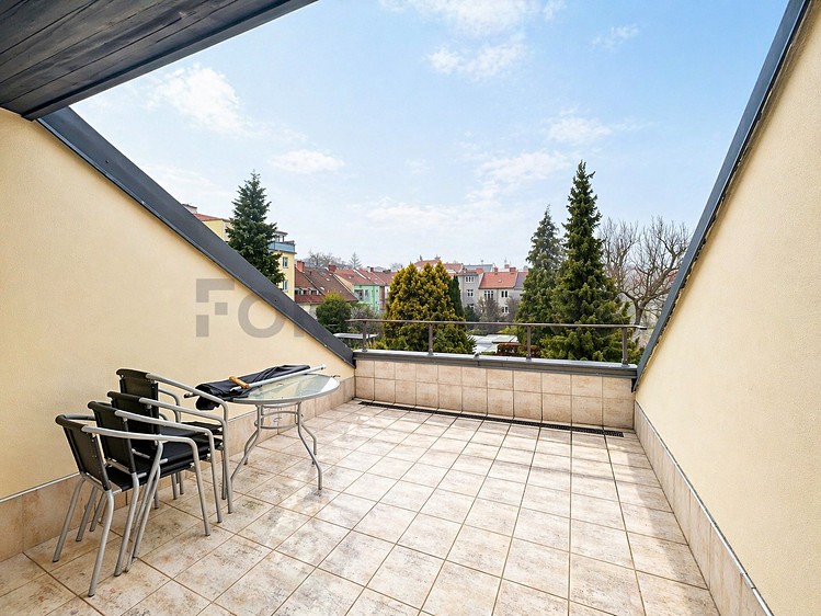 Pronájem bytu 3+1 120 m² - foto 3
