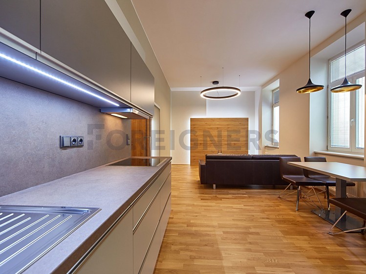 Pronájem bytu 2+kk 62 m² - foto 3