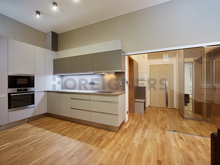 Pronájem bytu 2+kk 62 m² - foto 4
