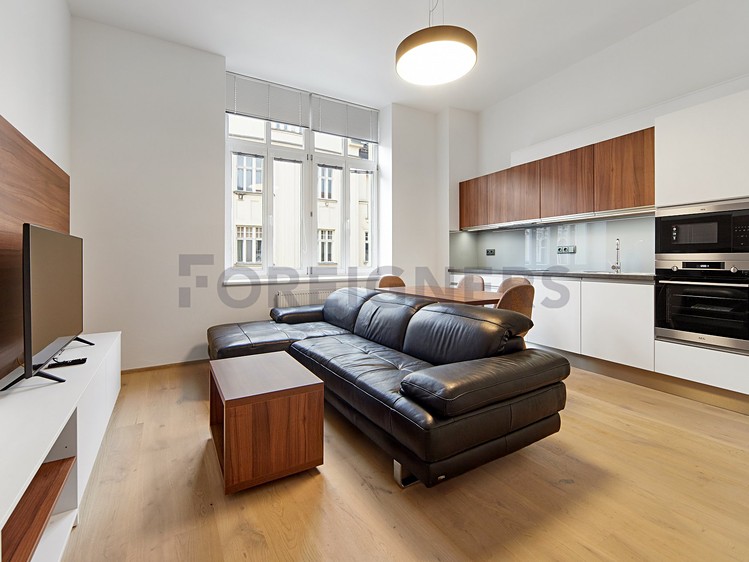 Pronájem bytu 3+kk 80 m² - foto 1