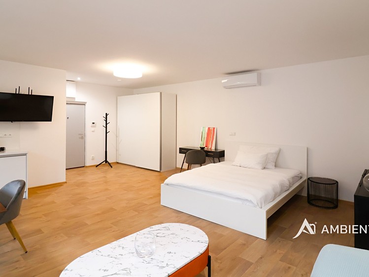Pronájem bytu 1+kk 52 m² - foto 4