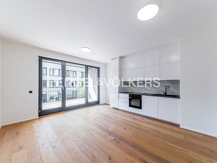 Pronájem bytu 2+kk 56 m² - foto 1