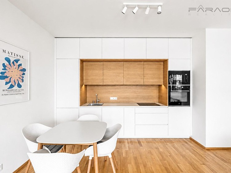 Pronájem bytu 2+kk 71 m² - foto 5