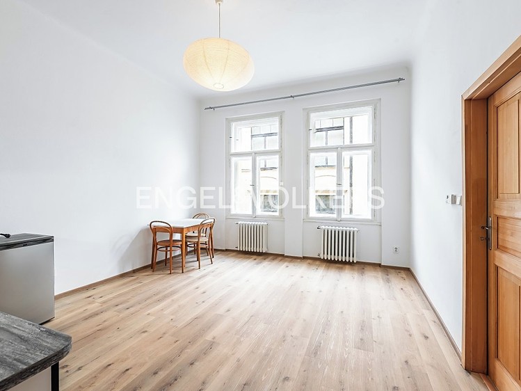 Pronájem bytu 3+kk 60 m² - foto 1