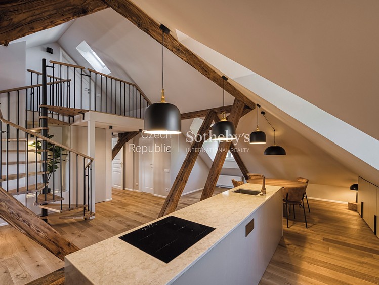 Pronájem bytu 3+kk 118 m² (Mezonet) - foto 1