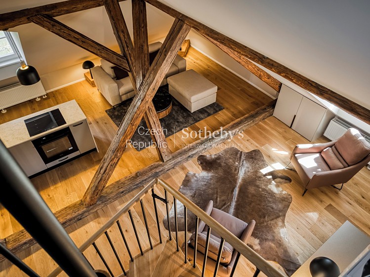Pronájem bytu 3+kk 118 m² (Mezonet) - foto 3