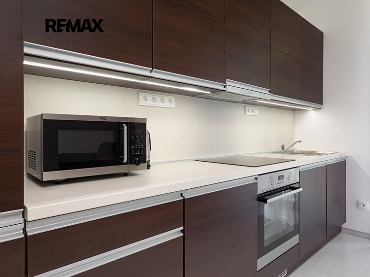 Pronájem bytu 2+kk 55 m² - foto 4