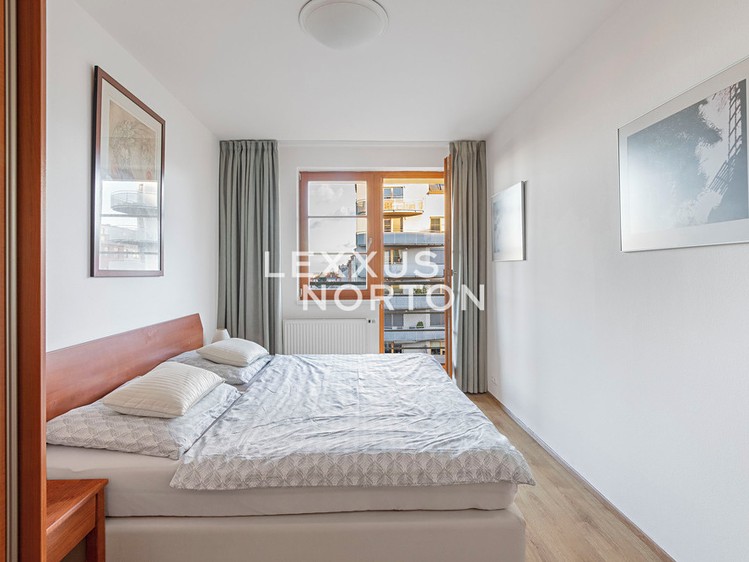 Pronájem bytu 3+kk 100 m² - foto 3