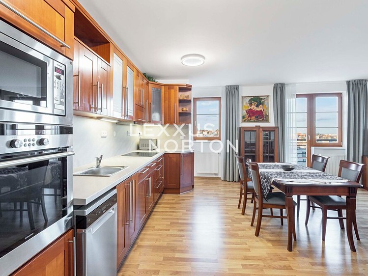 Pronájem bytu 3+kk 100 m² - foto 5
