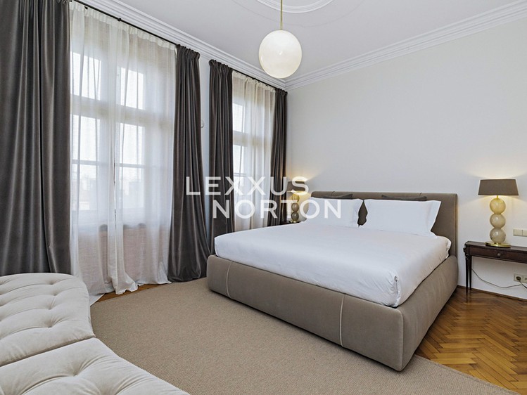 Pronájem bytu 5+1 171 m² - foto 2