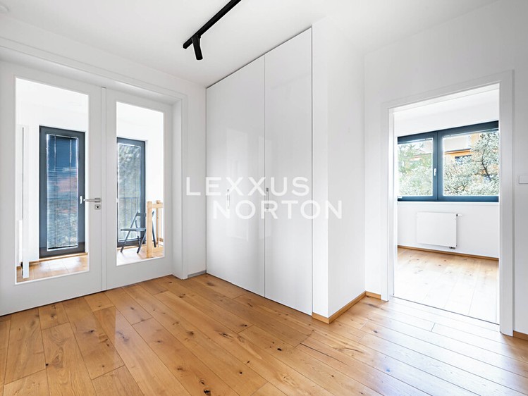 Pronájem bytu 3+kk 93 m² - foto 8