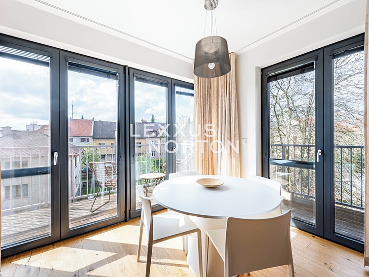 Pronájem bytu 3+kk 93 m² - foto 5