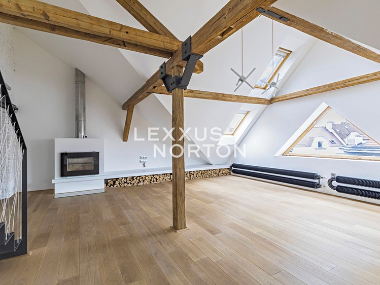 Pronájem bytu 4+kk 192 m² - foto 7