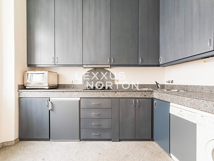 Pronájem bytu 2+1 73 m² - foto 6