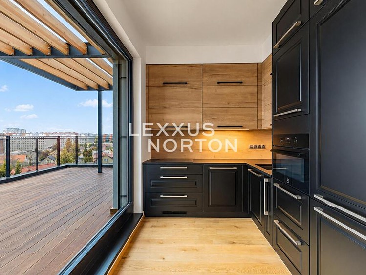 Pronájem bytu 4+kk 110 m² - foto 1