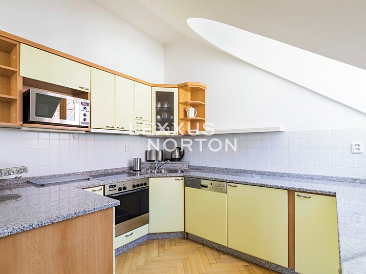 Pronájem bytu 3+kk 75 m² - foto 2