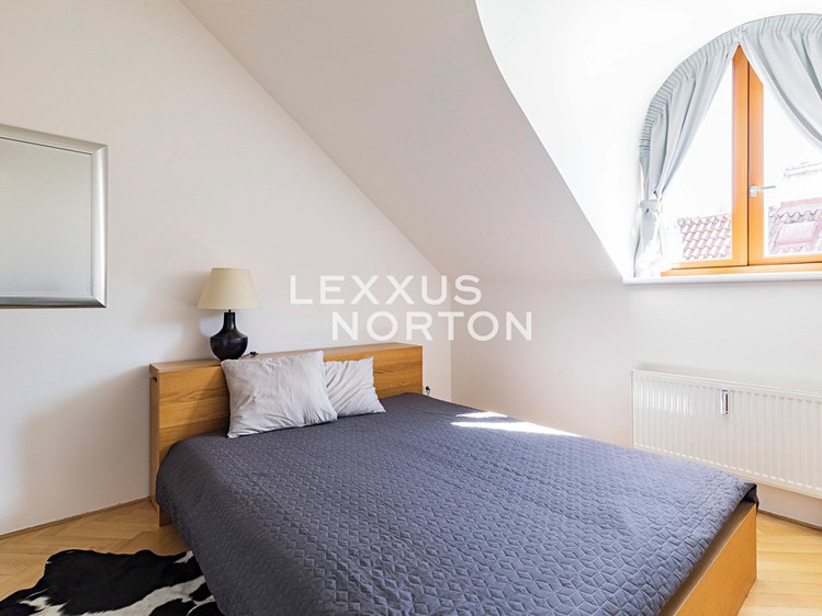 Pronájem bytu 3+kk 75 m² - foto 3