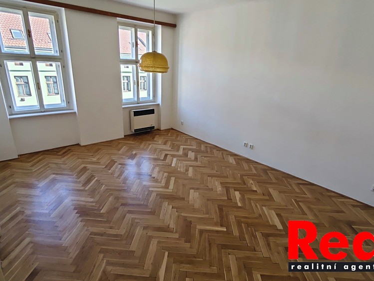 Pronájem bytu 2+1 57 m² - foto 4