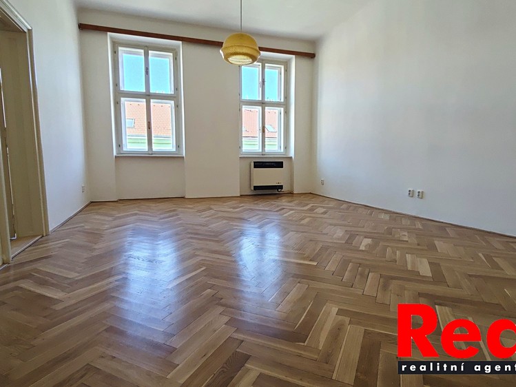 Pronájem bytu 2+1 57 m² - foto 2