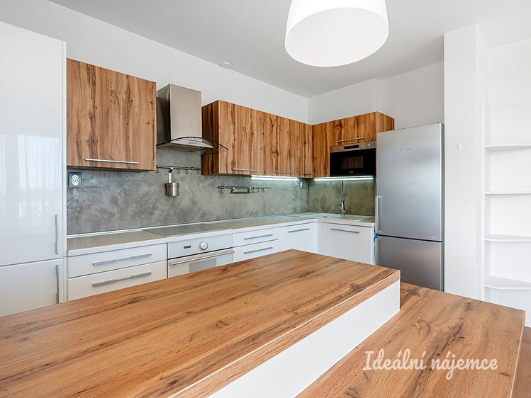 Pronájem bytu 2+kk 54 m² - foto 1