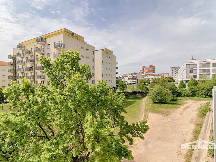 Pronájem bytu 2+kk 59 m² - foto 6