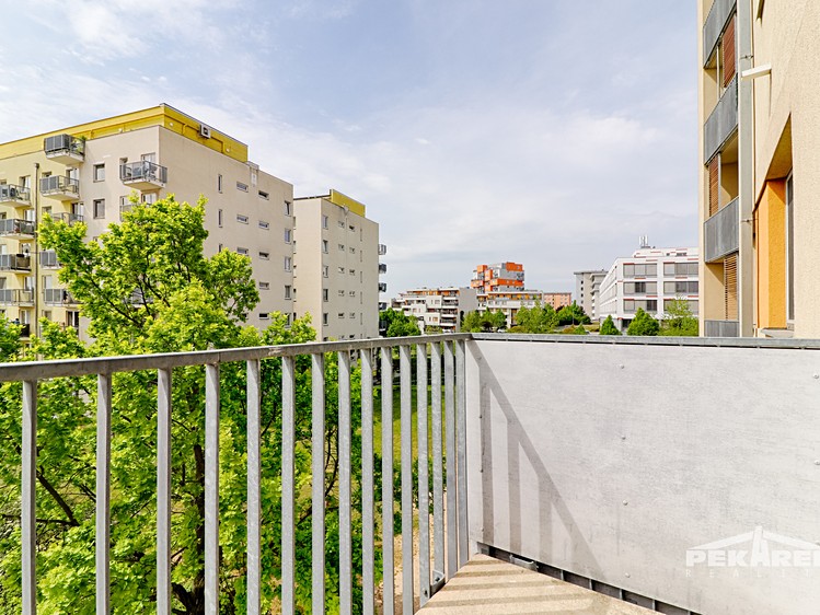Pronájem bytu 2+kk 59 m² - foto 5