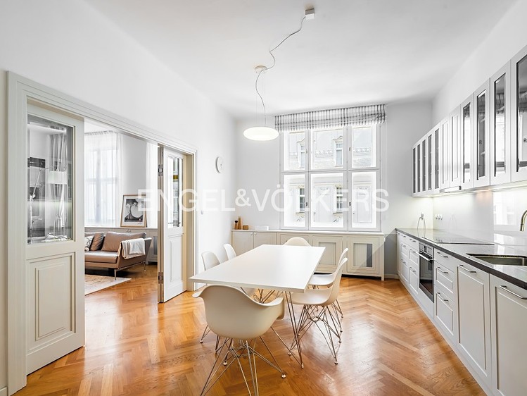 Pronájem bytu 3+1 142 m² - foto 2
