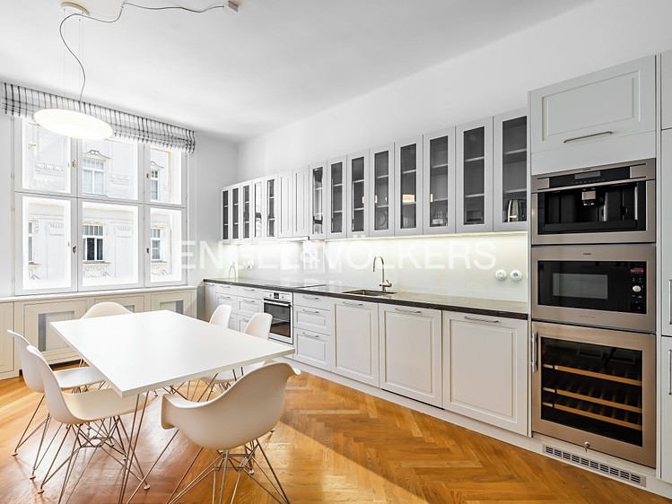 Pronájem bytu 3+1 142 m² - foto 4
