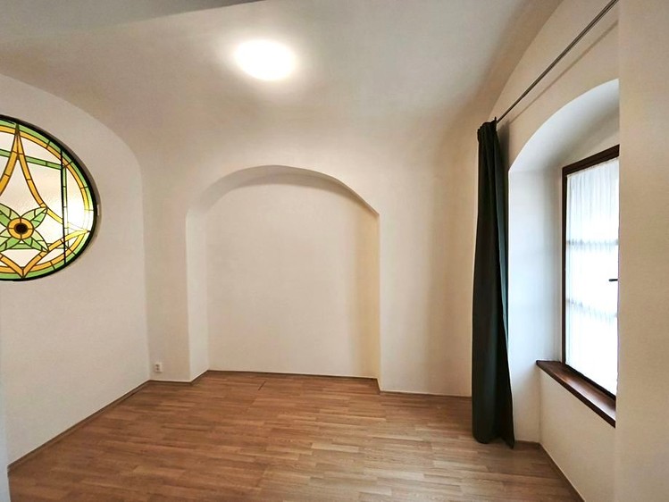Pronájem bytu 2+1 65 m² - foto 3