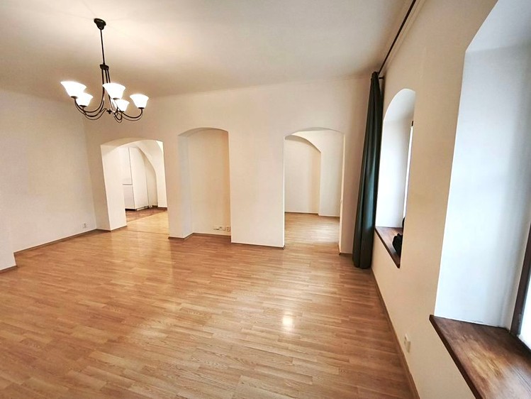 Pronájem bytu 2+1 65 m² - foto 1