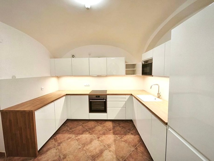 Pronájem bytu 2+1 65 m² - foto 6