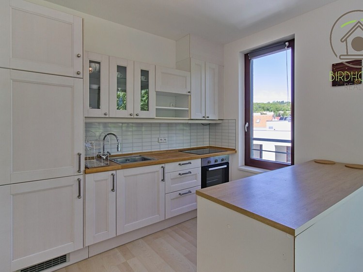 Pronájem bytu 2+kk 64 m² - foto 3