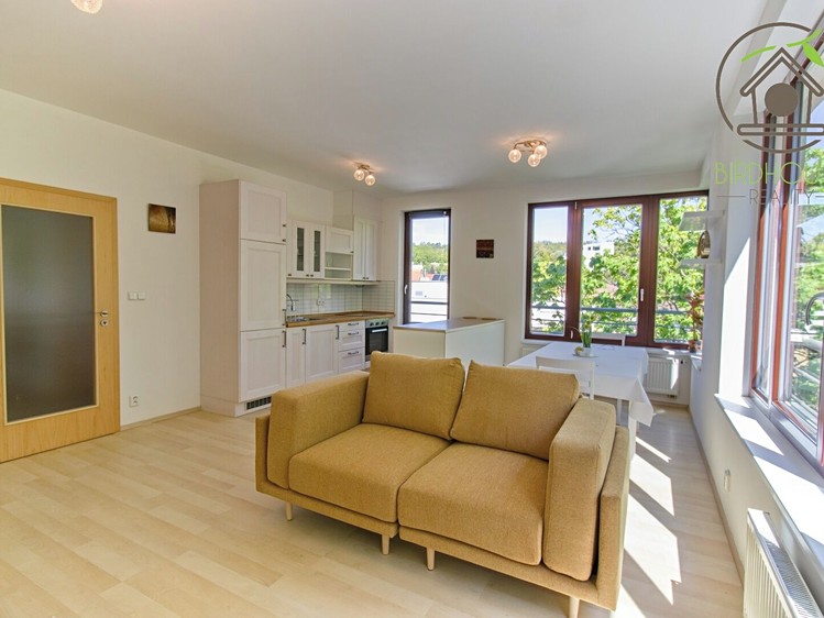 Pronájem bytu 2+kk 64 m² - foto 2