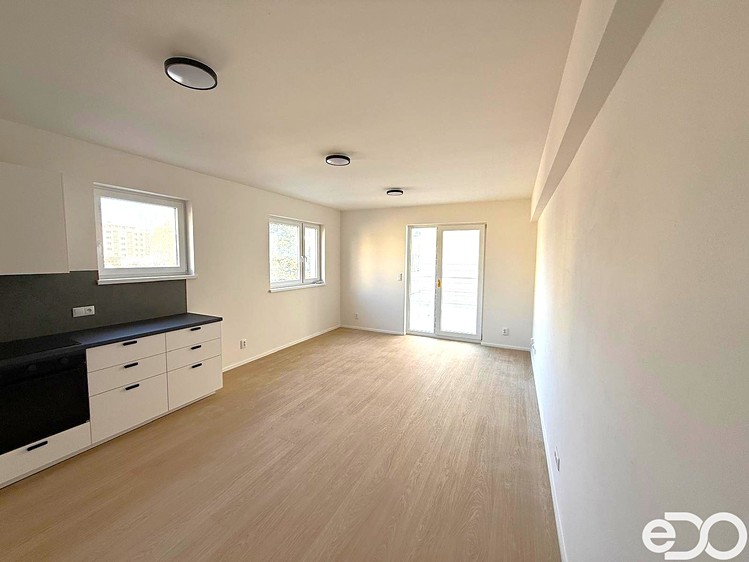 Pronájem bytu 2+kk 47 m² (Jednopodlažní) - foto 3