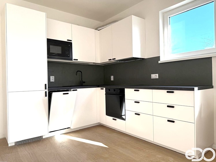 Pronájem bytu 2+kk 47 m² (Jednopodlažní) - foto 1