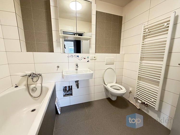 Pronájem bytu 2+kk 52 m² - foto 6