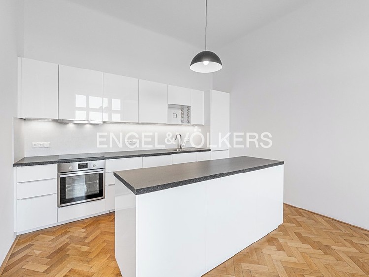 Pronájem bytu 4+1 140 m² - foto 4