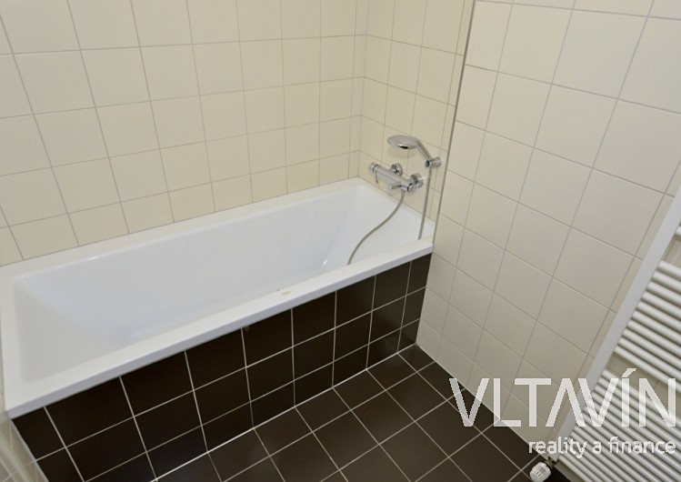 Pronájem bytu 2+kk 62 m² - foto 8