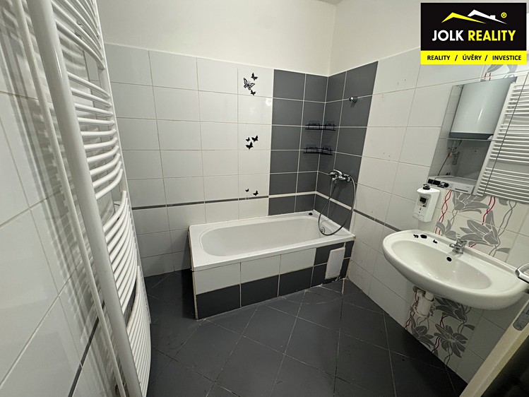 Pronájem bytu 2+1 58 m² - foto 6