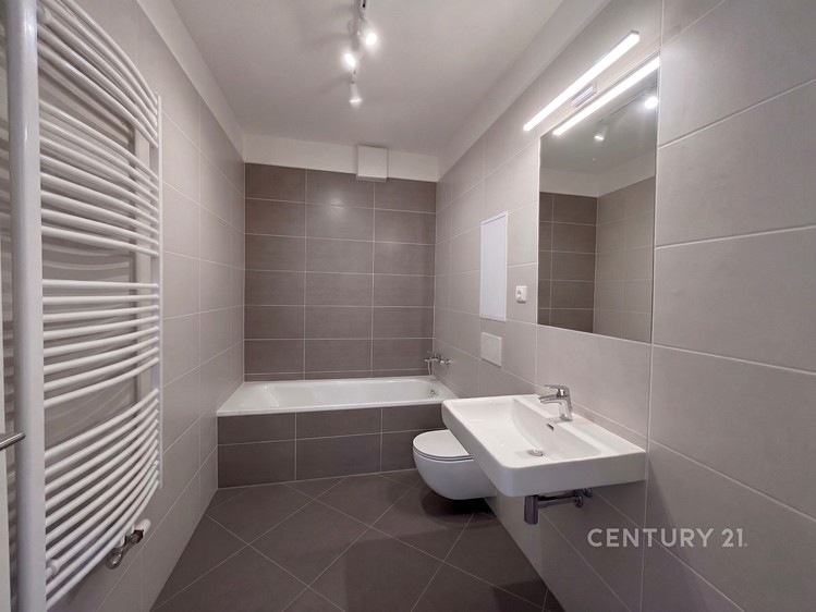 Pronájem bytu 2+kk 47 m² - foto 5