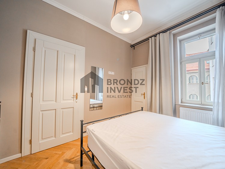 Pronájem bytu 2+kk 50 m² (Jednopodlažní) - foto 2