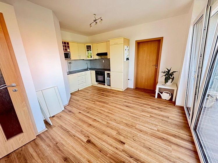Pronájem bytu 3+kk 61 m² - foto 1